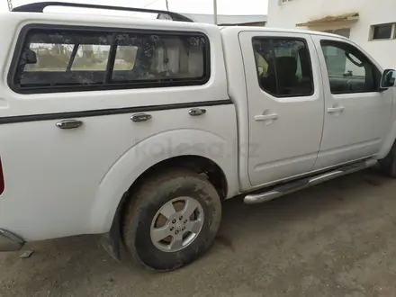 Nissan Navara 2008 года за 5 900 000 тг. в Уральск – фото 3