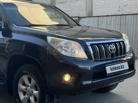 Toyota Land Cruiser Prado 2011 года за 13 900 000 тг. в Актобе – фото 13