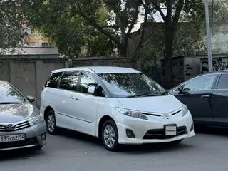 Toyota Estima, 2009