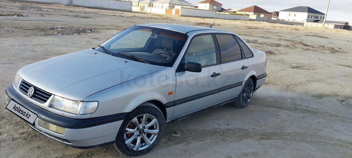 Volkswagen Passat 1994 г.