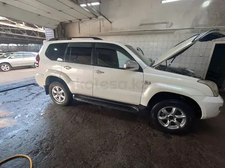 Toyota Land Cruiser Prado 2006 года за 10 000 000 тг. в Семей – фото 4