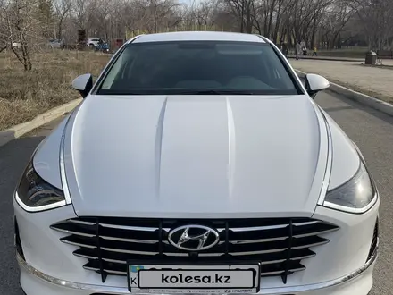 Hyundai Sonata 2023 года за 14 900 000 тг. в Караганда