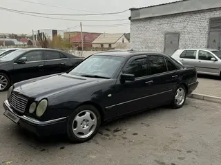 Mercedes-Benz E 280