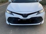 Toyota Camry 2019 года за 12 200 000 тг. в Атырау – фото 3