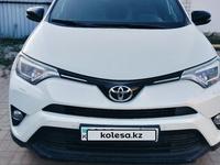 Toyota RAV4 2019 года за 12 450 000 тг. в Актобе