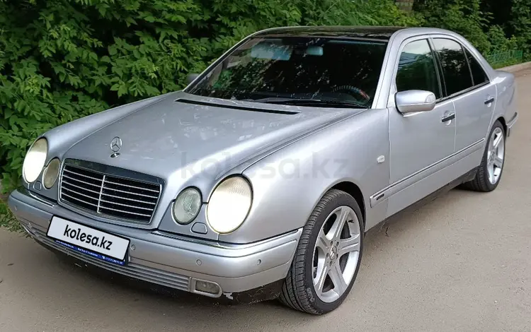 Mercedes-Benz E 320 1999 годаfor4 300 000 тг. в Астана