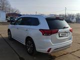 Mitsubishi Outlander 2022 года за 11 100 000 тг. в Уральск – фото 2