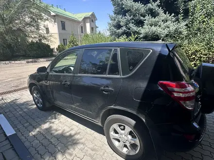 Toyota RAV4 2011 года за 8 400 000 тг. в Алматы – фото 2