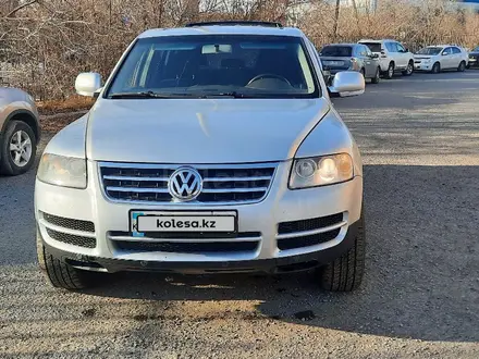 Volkswagen Touareg 2005 года за 4 250 000 тг. в Караганда