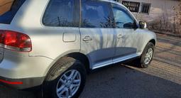 Volkswagen Touareg 2005 года за 4 250 000 тг. в Караганда – фото 5