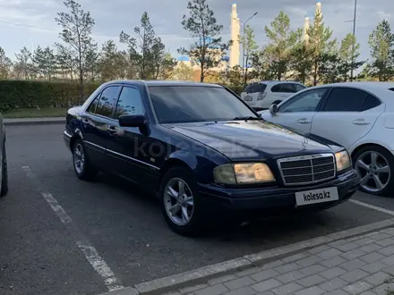 Mercedes-Benz C 200 1994 года за 1 900 000 тг. в Астана – фото 14