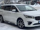 Kia Carnival 2019 года за 11 000 000 тг. в Алматы