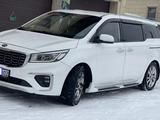 Kia Carnival 2019 года за 11 000 000 тг. в Алматы – фото 4