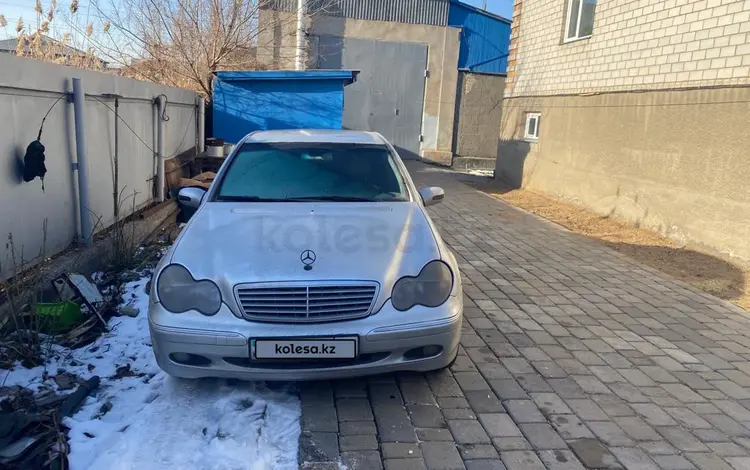 Mercedes-Benz C 220 2001 года за 1 800 000 тг. в Астана