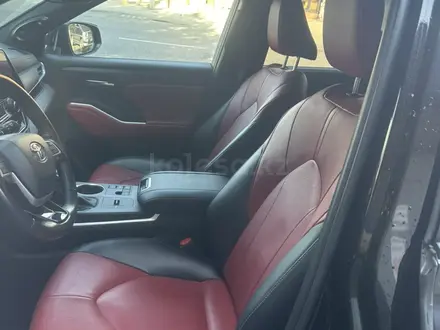 Toyota Highlander 2023 года за 25 500 000 тг. в Алматы – фото 7