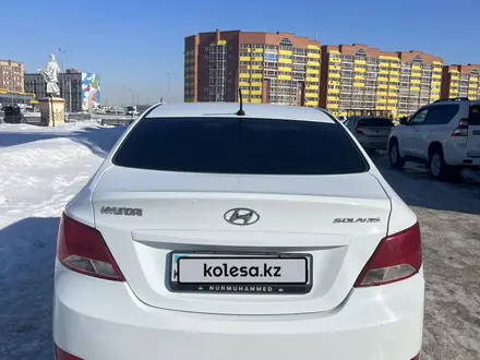 Hyundai Solaris 2014 года за 5 000 000 тг. в Актобе – фото 3