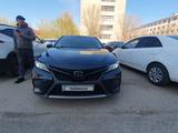 Toyota Camry 2020 года за 11 500 000 тг. в Астана – фото 3