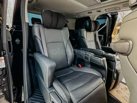 Toyota Alphard 2019 года за 29 500 000 тг. в Алматы – фото 49