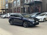 Toyota Highlander 2014 года за 12 000 000 тг. в Актобе