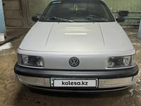 Volkswagen Passat 1989 годаfor1 300 000 тг. в Астана