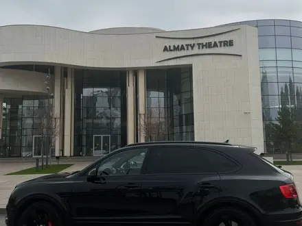 Bentley Bentayga 2019 года за 95 000 000 тг. в Алматы – фото 4
