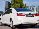 Toyota Camry 2014 года за 6 990 000 тг. в Алматы – фото 3