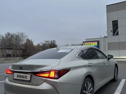 Lexus ES 250 2021 года за 22 500 000 тг. в Алматы