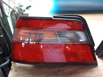 Задний фонарь Nissan Bluebird U14 за 30 000 тг. в Усть-Каменогорск