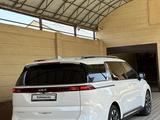 Kia Carnival 2023 года за 25 700 000 тг. в Шымкент – фото 4