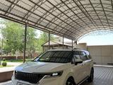 Kia Carnival 2023 года за 25 700 000 тг. в Шымкент – фото 2