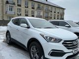 Hyundai Santa Fe 2017 года за 7 000 000 тг. в Актобе – фото 2