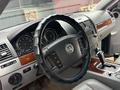 Volkswagen Touareg 2006 года за 6 800 000 тг. в Алматы – фото 11