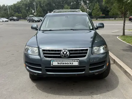 Volkswagen Touareg 2006 года за 6 800 000 тг. в Алматы – фото 3