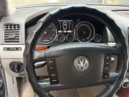 Volkswagen Touareg 2006 года за 6 800 000 тг. в Алматы – фото 6