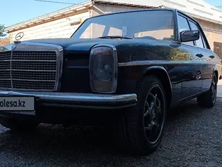 Mercedes-Benz E 280