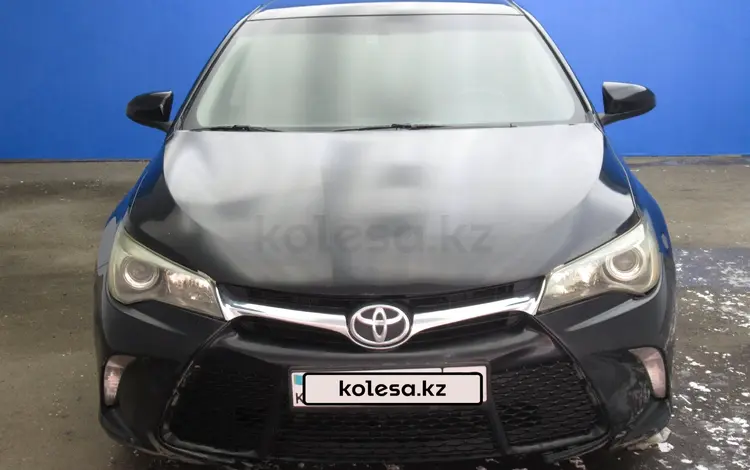 Toyota Camry 2017 года за 8 672 000 тг. в Актобе