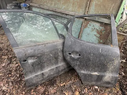 Двери Mercedes Benz A class за 8 000 тг. в Алматы