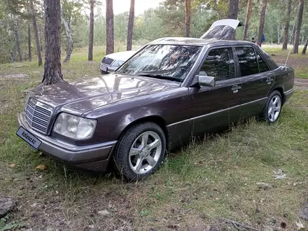 Mercedes-Benz E 220 1995 годаүшін2 850 000 тг. в Кокшетау