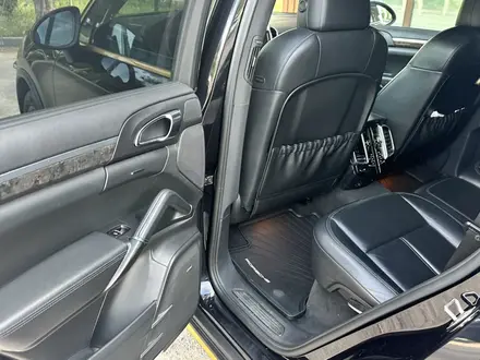 Porsche Cayenne 2010 года за 15 900 000 тг. в Алматы – фото 19