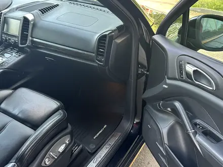 Porsche Cayenne 2010 года за 15 900 000 тг. в Алматы – фото 20