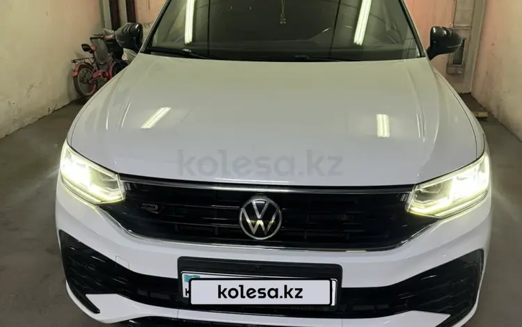 Volkswagen Tiguan 2021 годаfor18 000 000 тг. в Алматы