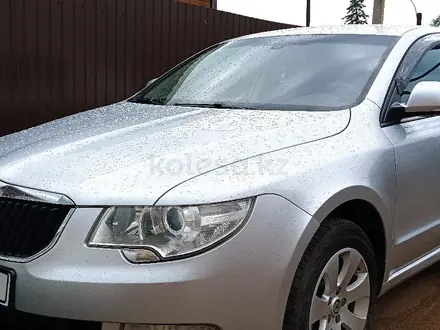 Skoda Superb 2013 года за 6 000 000 тг. в Уральск – фото 2