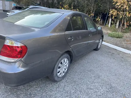 Toyota Camry 2005 года за 4 500 000 тг. в Атырау – фото 6