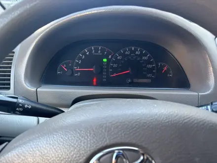 Toyota Camry 2005 года за 4 500 000 тг. в Атырау – фото 9