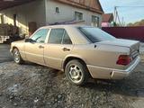 Mercedes-Benz E 230 1990 годаfor1 600 000 тг. в Алматы