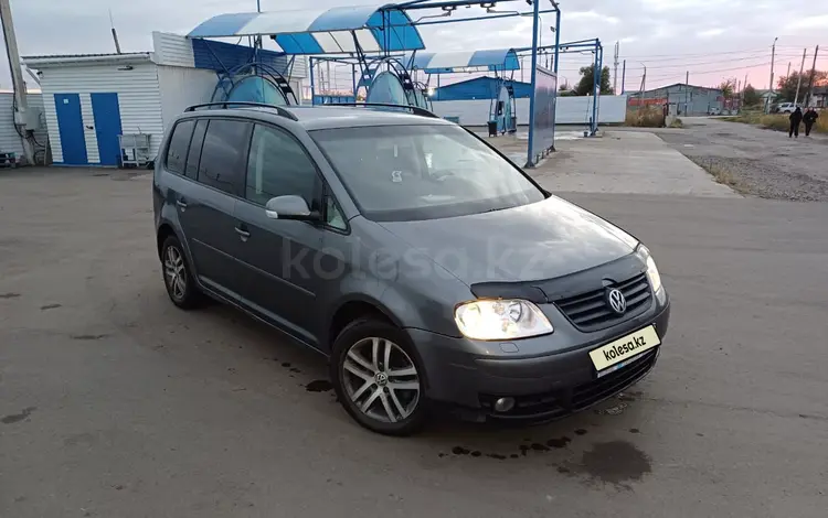 Volkswagen Touran 2003 года за 3 500 000 тг. в Астана