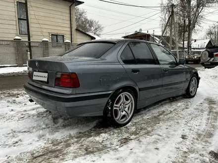 BMW 318 1995 года за 2 100 000 тг. в Алматы – фото 5