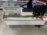 Нижний хром молдинг решетки радиатора Lexus LX570 за 240 000 тг. в Костанай – фото 3