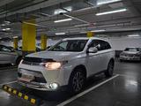 Mitsubishi Outlander 2014 годаfor9 500 000 тг. в Астана