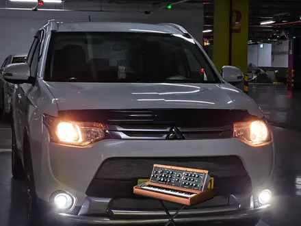 Mitsubishi Outlander 2014 года за 9 000 000 тг. в Астана – фото 3